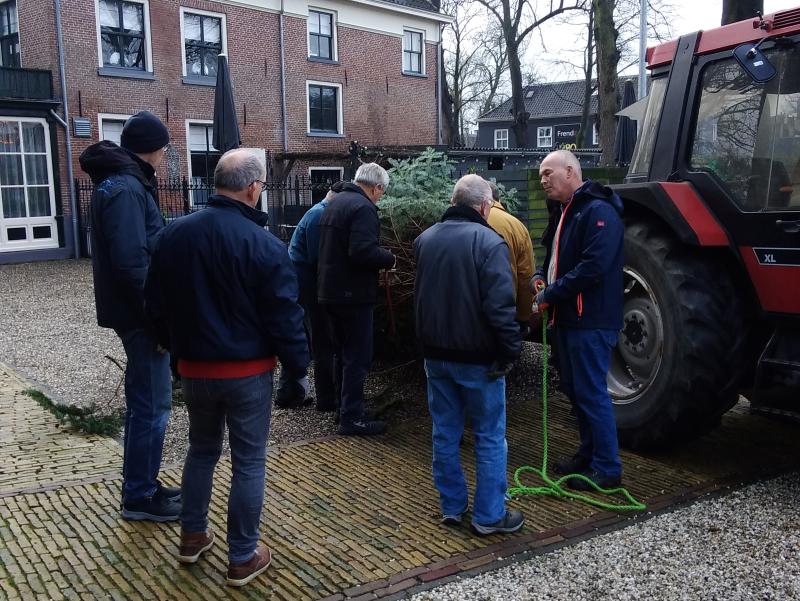 De kerstboom is gearriveerd!